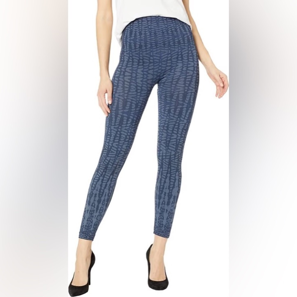 NEW SPANX Look At Me Now Leggings!
